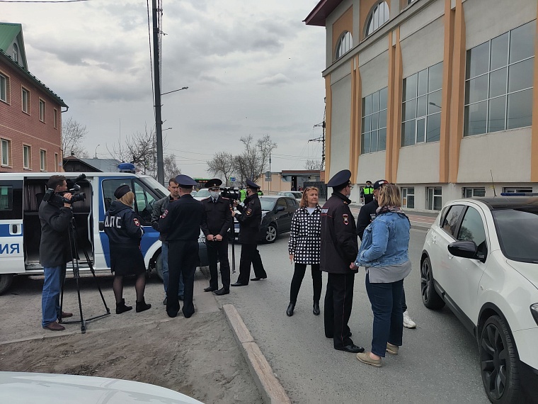 Выйти из сумрака. В Тюмени прошел крупный рейд против тонировок