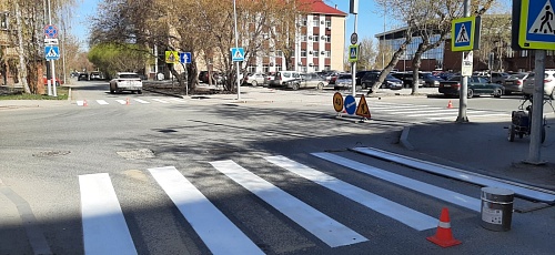 В Тюмени обновляют дорожную разметку