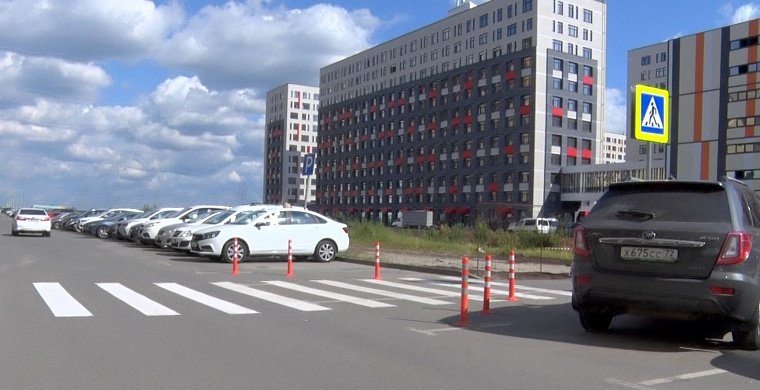 Для безопасности детей на Мысу появились новый светофор, "лежачий полицейский" и пешеходный переход