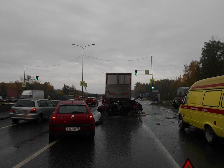 Сбитый насмерть пешеход стоял на проезжей части в темноте