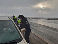 Разбитый автомобиль напомнил тюменским водителям о хрупкости человеческой жизни