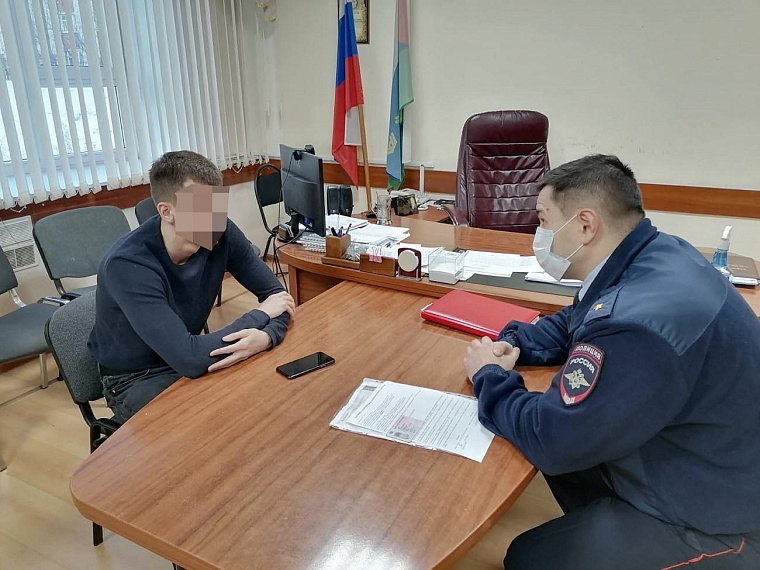 По видеороликам в соцсетях тюменские автоинспекторы наказали двух нарушителей