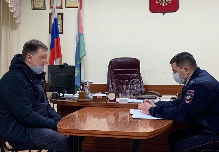 По видеороликам в соцсетях тюменские автоинспекторы наказали двух нарушителей