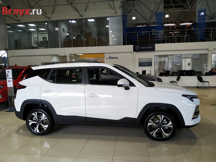 Тюменцы присматриваются к новым "Москвичам"