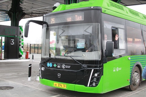 В Тюмени открылась газонаполнительная компрессорная станция на метановом топливе