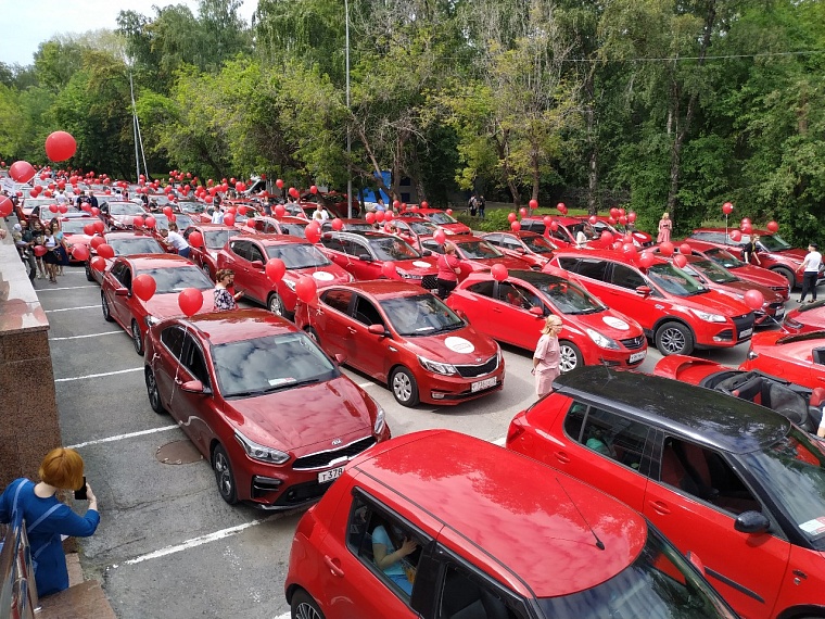 Легендарный Ford Mustang можно увидеть в Тюмени на "Параде красных машин"