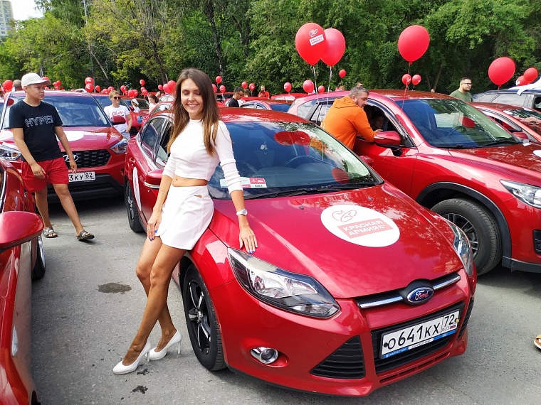 Легендарный Ford Mustang можно увидеть в Тюмени на "Параде красных машин"