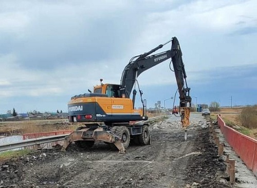 На дороге  Ялуторовск - Ярково снесли старый мост