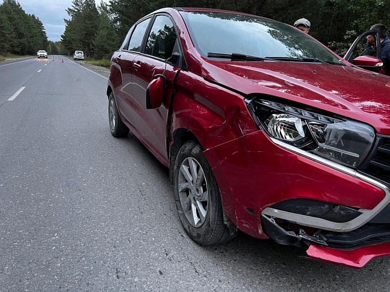 Квадроцикл с 12-летним мальчиком от удара с "Ладой" съехал в кювет на трассе Тюмень - Омск