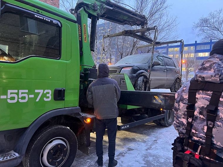 Более 300 штрафов: тюменская автомобилистка побила рекорд по долгам в 2024 году