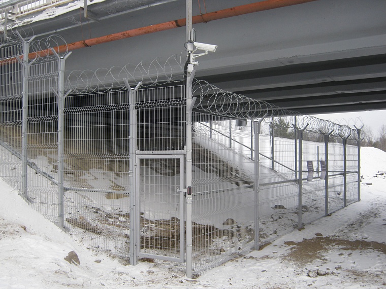 Так выглядит защита одного из мостов в Амурской области