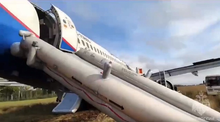 Сергей Белов, мастерски посадивший самолет в пшеничном поле под Новосибирском, - пилот в третьем поколении