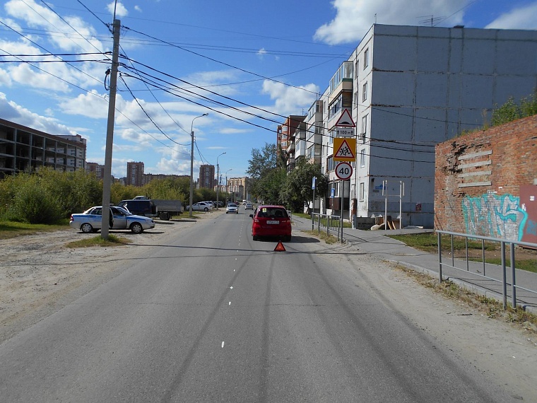 В отброшенной на обочину «Ладе» погибли юноша и девушка