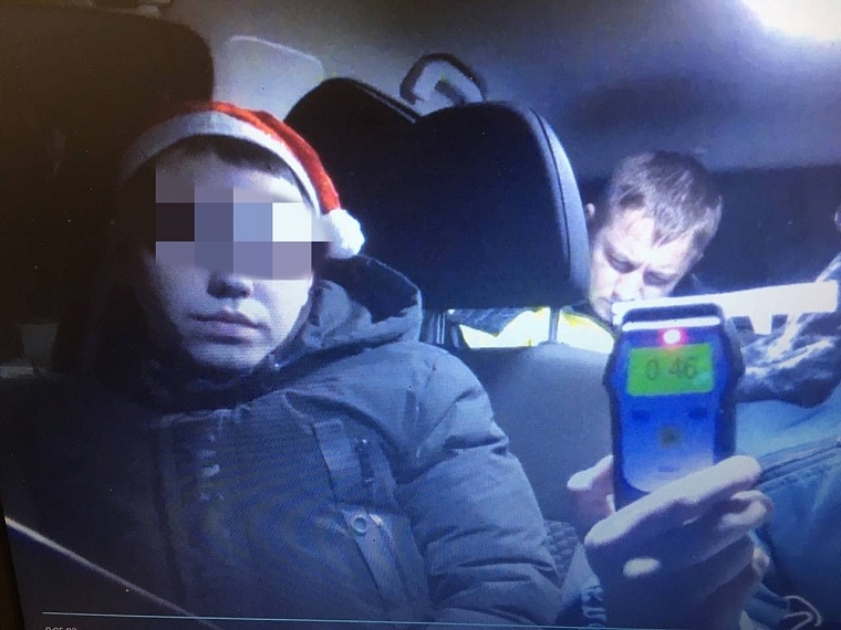 Армизонский тракторист лечился пивом от головной боли