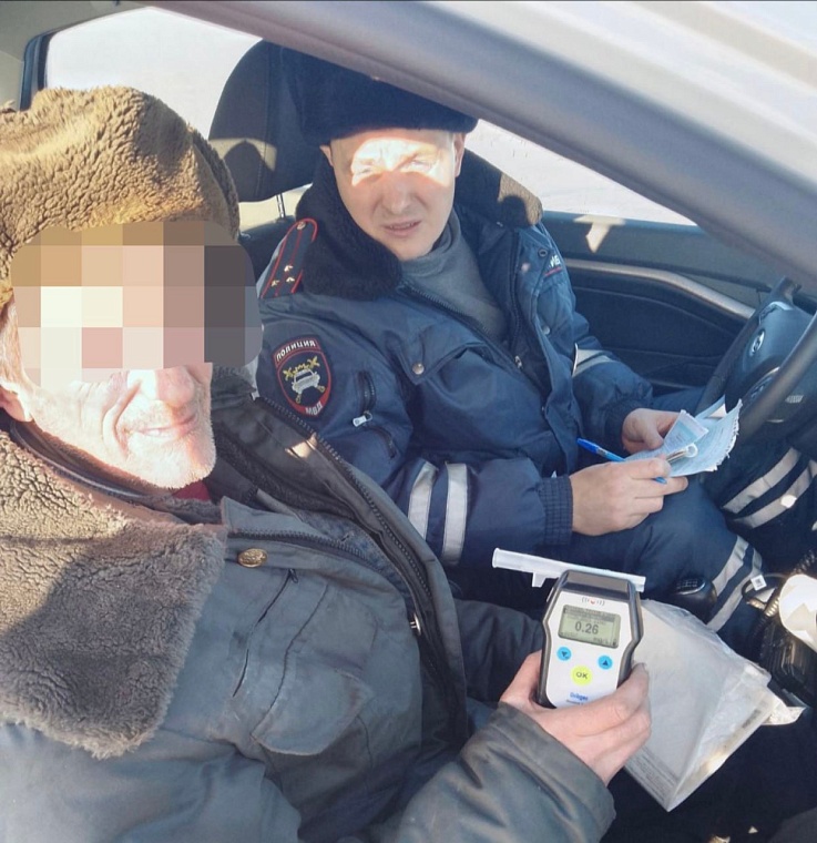 Армизонский тракторист лечился пивом от головной боли