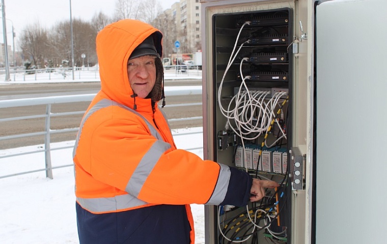 У светофоров на перекрестке Монтажников - Широтная появится интеллект