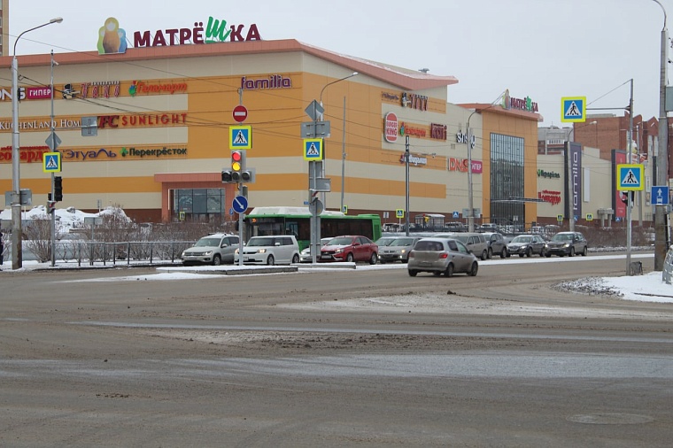 У светофоров на перекрестке Монтажников - Широтная появится интеллект