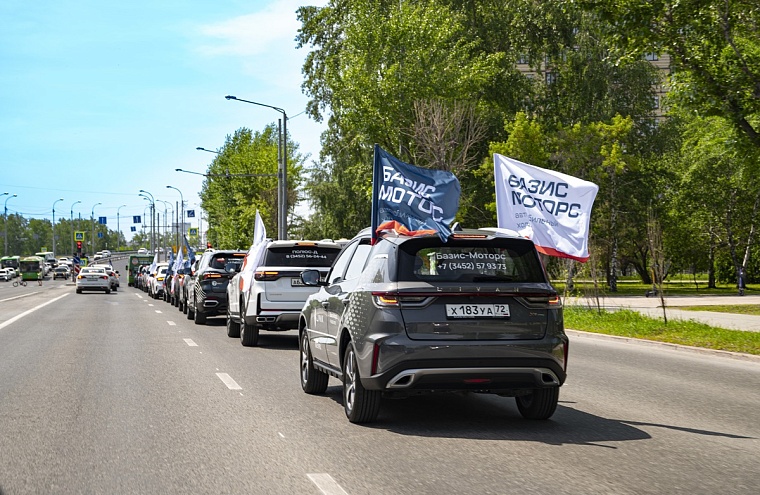 Выбор впечатляет. В дилерских центрах холдинга БАЗИС МОТОРС представлены 10 брендов китайских автомобилей