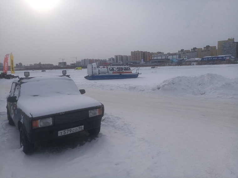 "Спецоперация "Лед" собрала сильнейших автогонщиков и силовиков