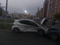 "Хонда" и "Тойота" устроили ДТП на улице Логунова: пострадали трое
