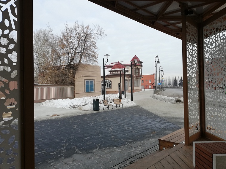 В Тюмени сегодня могут отключить новый светофор у пешеходной улицы Дзержинского