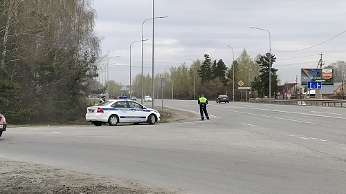 Автоинспекторы в Тюмени проводят инструктажи по вождению в межсезонье