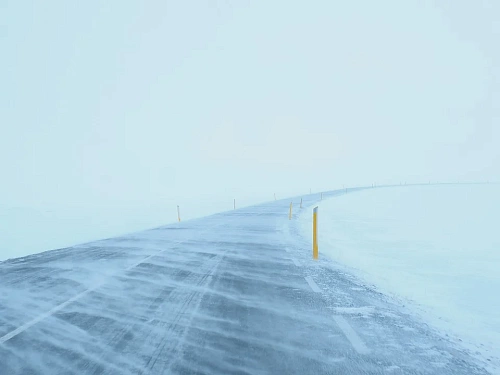 На север не поедем: в ХМАО ввели режим повышенной готовности на дорогах
