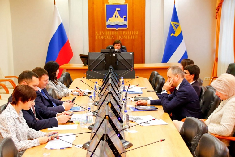 Глава Тюмени Максим Афанасьев сообщил, на какие маршруты добавят автобусы