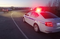 На месте аварий в Ялуторовском и Исетском районах дежурят автоинспекторы