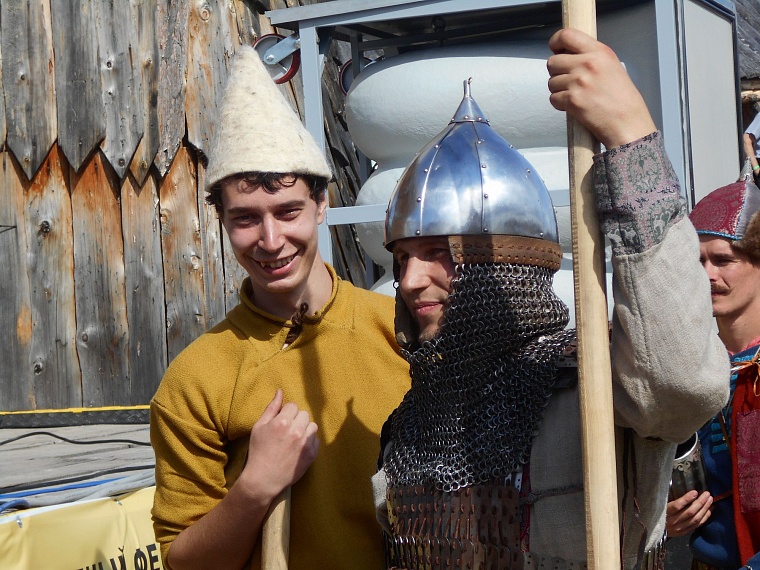 Гостей «Абалакского поля» кормили блюдами средневековой кухни