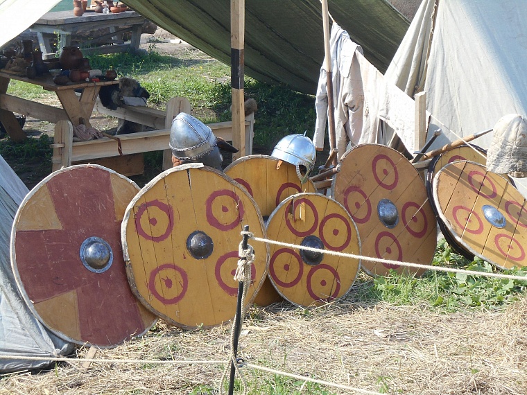 Гостей «Абалакского поля» кормили блюдами средневековой кухни