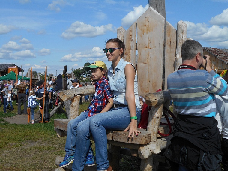 Гостей «Абалакского поля» кормили блюдами средневековой кухни