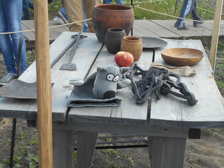 Гостей «Абалакского поля» кормили блюдами средневековой кухни