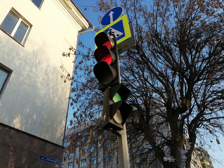 Из-за работ на электросетях в Тюмени планируют отключить светофоры на улице 50 лет ВЛКСМ