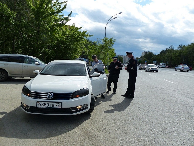 За езду «без посадки» тюменцам выписывают штраф