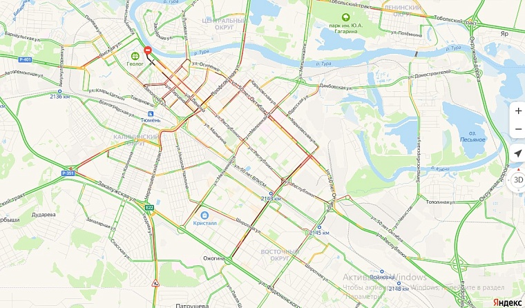 Из-за неработающих светофоров в Тюмени девятибалльные пробки