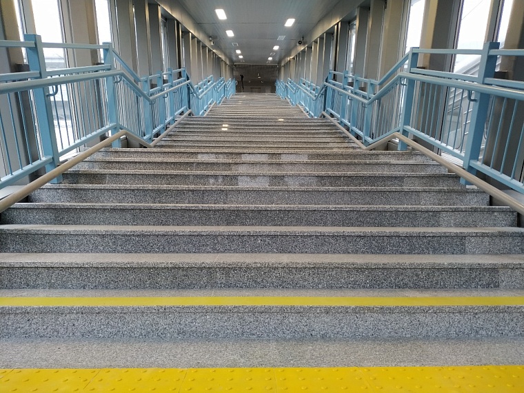 На тюменском железнодорожном вокзале открыли новый переход через пути