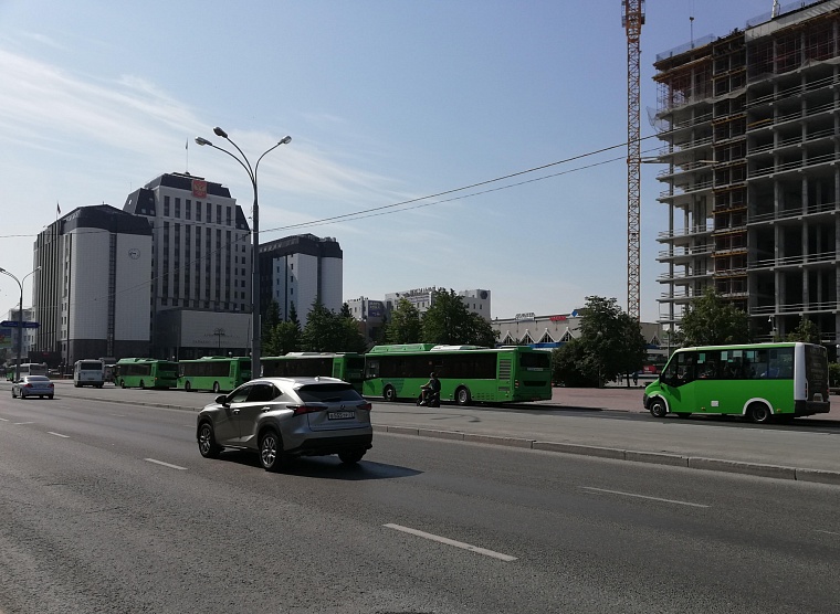 Тюменцы могут оценить городские автобусы и высказать предложения по улучшению обслуживания