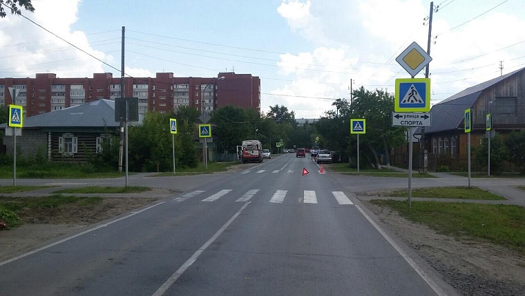 В столкнувшейся с тягачом «Приоре» погибли четверо, включая ребенка