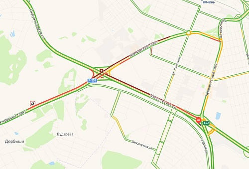 На Московском тракте при выезде из Тюмени образовался затор