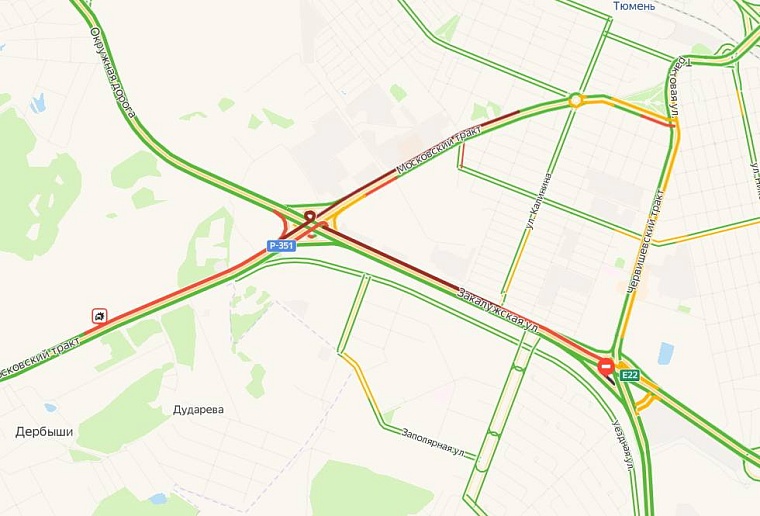 На Московском тракте при выезде из Тюмени образовался затор