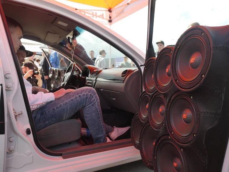 «Лада Приора» из Омска выдала 170 децибел