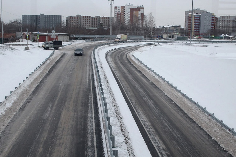 На развязке улиц Мельникайте и Хабаровской открыли движение по двум съездам