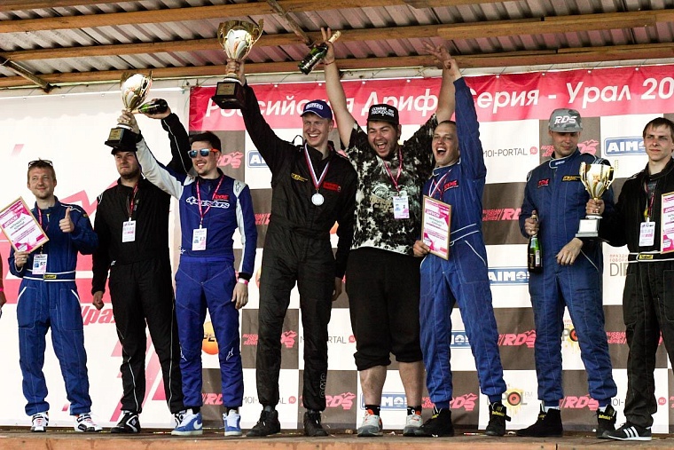 В Метелево тюменцы увидели красивый дрифт