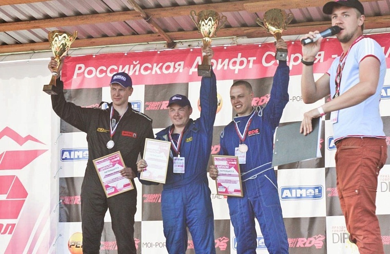 В Метелево тюменцы увидели красивый дрифт