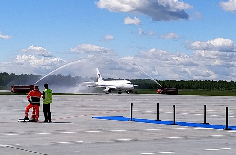 В тобольский аэропорт Ремезов прибыл первый чартер из Санкт-Петербурга
