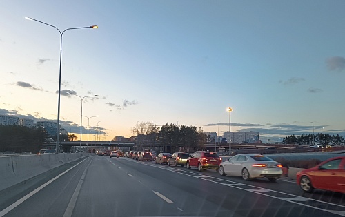 Тюменских автомобилистов избавили от затора перед развязкой на Московском тракте