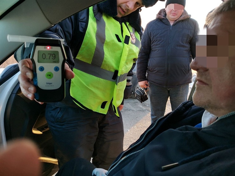 Не продержался и года: в Ялуторовском районе задержали пьяного автомобилиста