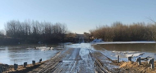 Из-за паводка в Тюменской области перекрыли 15 региональных дорог