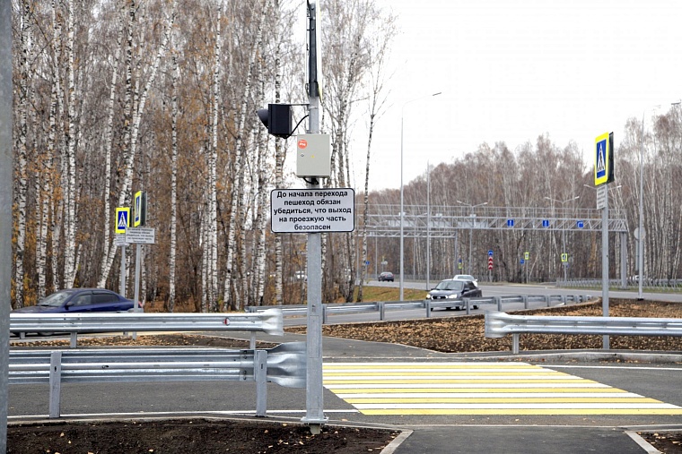 У новой транспортной развязки на Мельникайте - Дружбы проложены велодорожки и обустроена бесплатная парковка